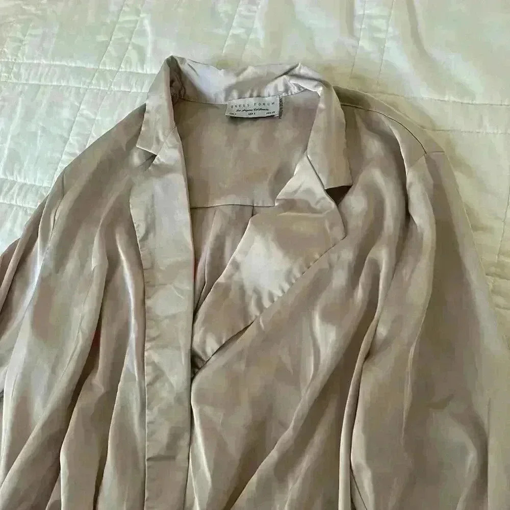 Satin neutral long sleeve blouse dress forum Los Angeles women’s small plunging‎